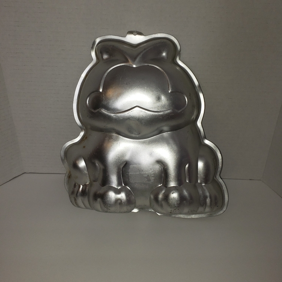 WILTON GARFIELD CAKE PAN - Picture 5 of 6